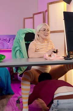 Lisi Kitty Riding That Hard Cocks