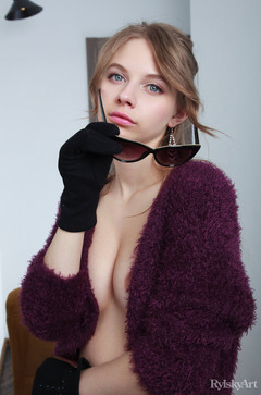 Nasty Young Kitty Siya