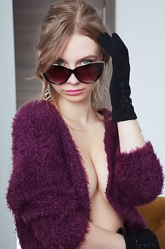 Nasty Young Kitty Siya