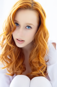 Lila Rouge Freckle-faced Beauty Is Soon Wearing Nothing But Thigh-high Socks