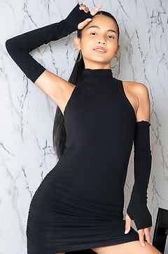 Vina Rae's Teasing Staircase Striptease In High Heels And Thong