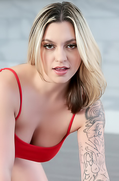 Gypsy Rose Is A Tease, Barely Holding Back With Cowgirl Reversals