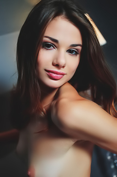 Lace And Silk Combine To Serve Up A Smooth Riding Session